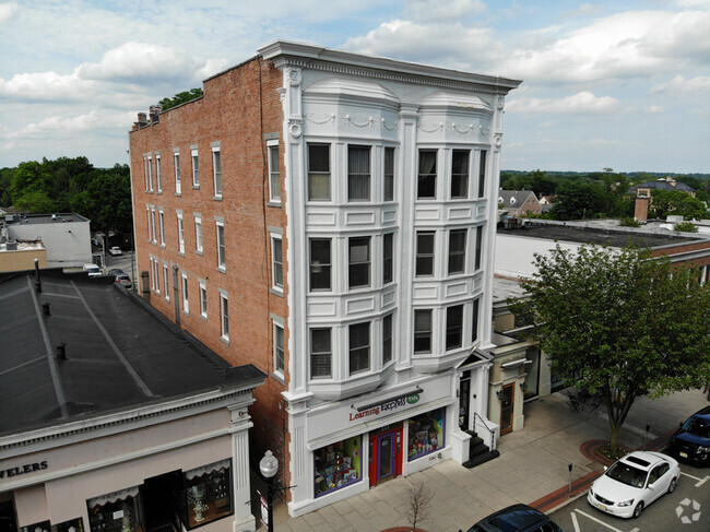 Building Photo - 111 E Ridgewood Ave Rental