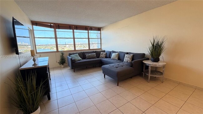 Photo - 1351 NE Miami Gardens Dr Unit 902E