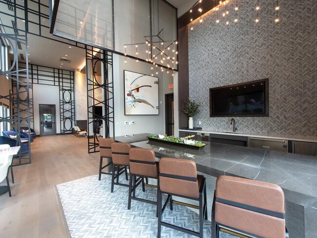 Photo - 510 W 20th St Unidad 502