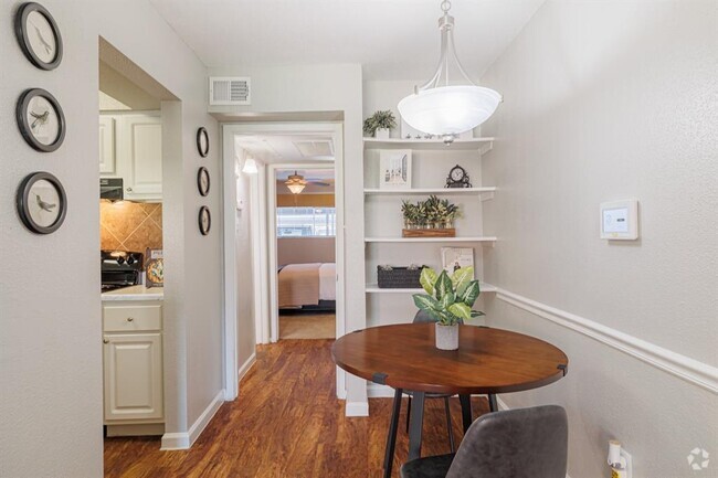 Building Photo - 6259 Westheimer Rd Unit 128 Rental