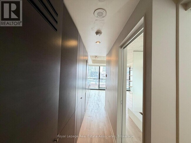 Photo - 629 King St W Unit 628