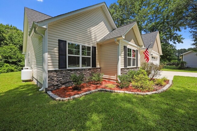 Photo - Welcome to Bradford Estates!