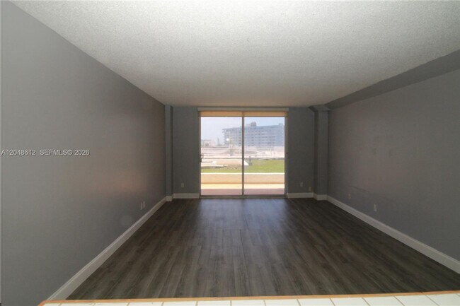 Photo - 13499 Biscayne Blvd Unit 412