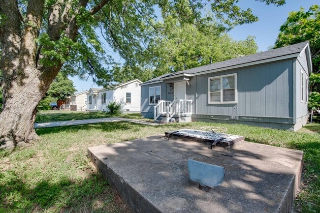 Photo - Remodeled 3-Bedroom Home with Spacious Patio & Deck!