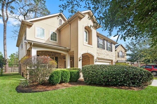 Photo - 10 Pintuck Pl