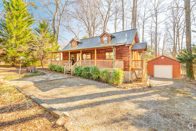 Building Photo - 20 Log Cabin Trail Rental