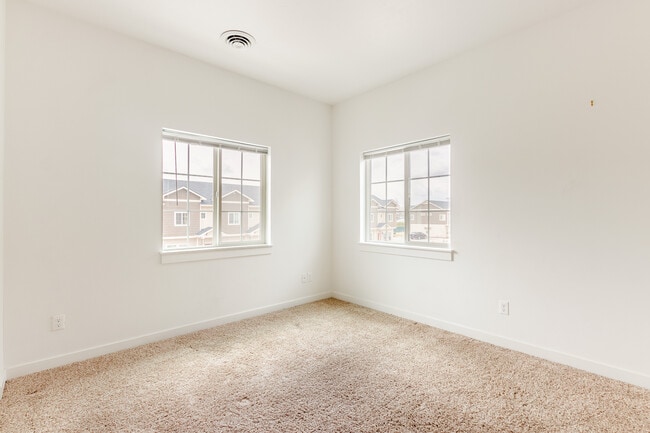 11257 W Gabrielle Dr