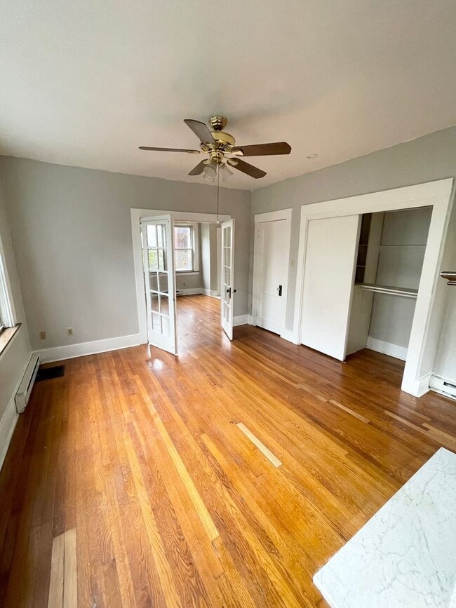 Photo - 1750-1752 Barr Avenue Unidad 1750 Barr Avenue-Apt 2/Garage 3