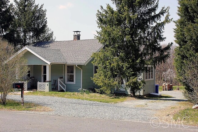 Building Photo - 1018 Quince Orchard Rd Rental