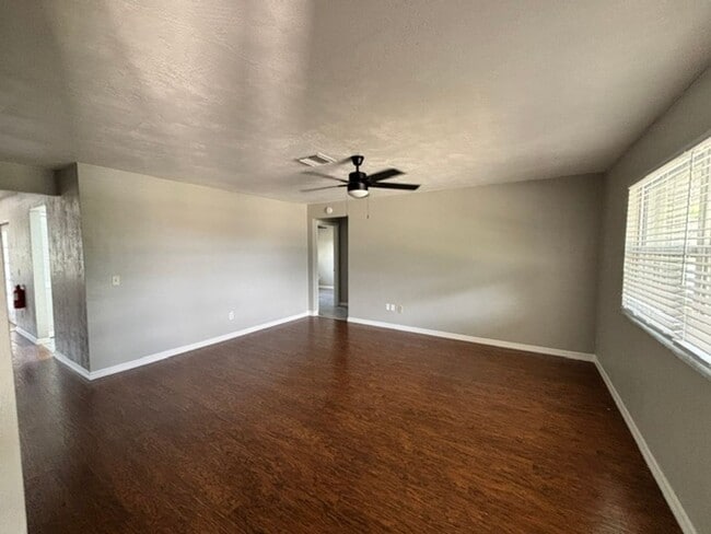 Photo - 1187 Malone Ct