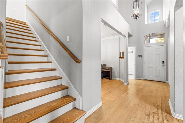 Photo - 1370 Meadows Ave