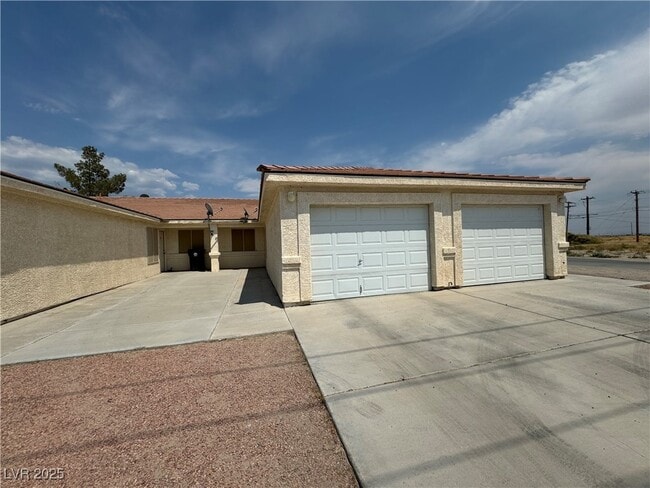 Building Photo - 1800 E Ambush St Unit 5 Rental
