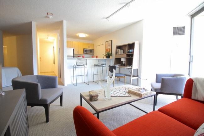 Photo - 746 N Dearborn St Condo