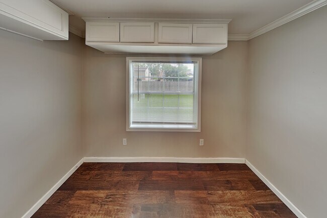 Photo - 3219 Glen Spring Dr