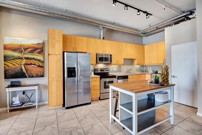 Photo - 7301 E 3rd Ave Unidad 207