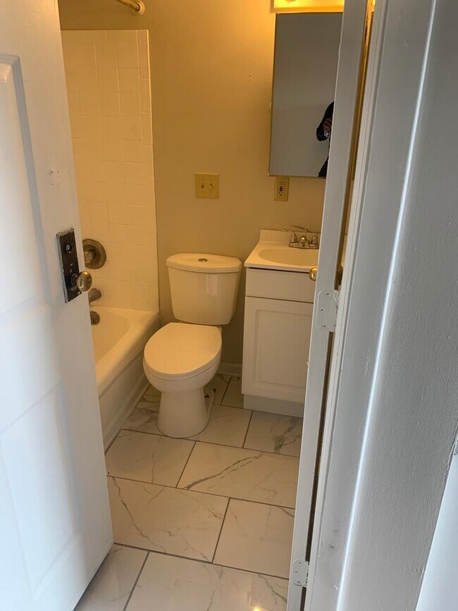 Photo - 813 State Ave Unit 4