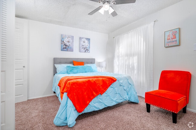 1BR, 1BA - 578SF - Bedroom