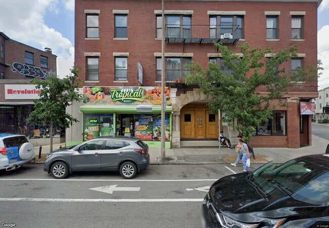 Building Photo - 369A Centre St Unit #2