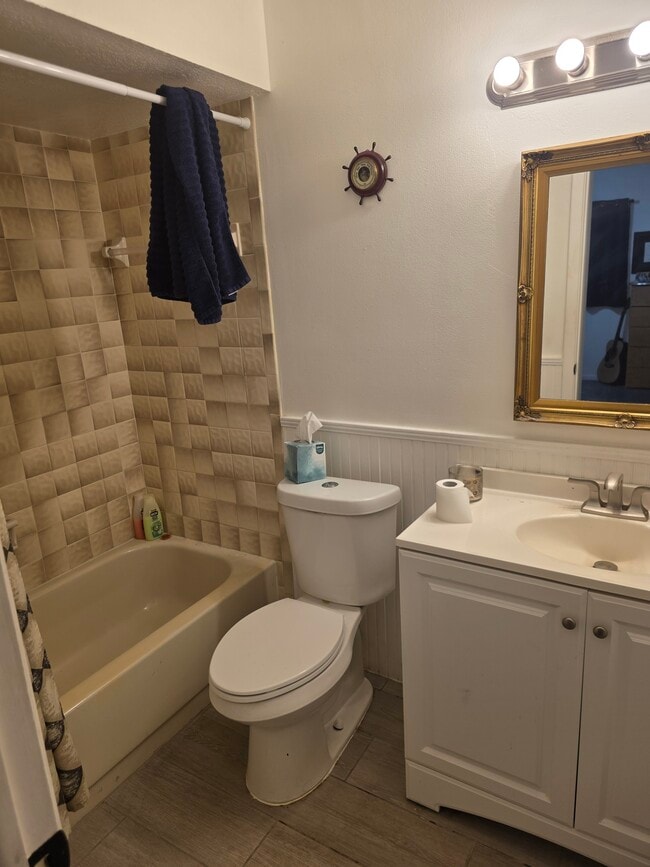 Photo - 10501 Lake Vista Dr