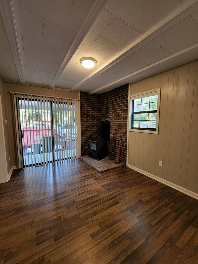 Photo - 106 Louisa St