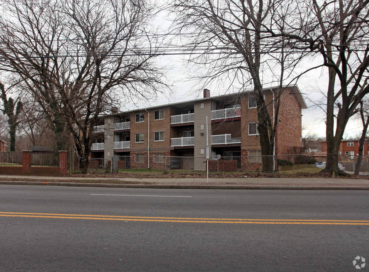 Southern Terrace Apartments - Southern Terrace Apartments