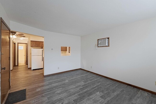 Photo - 4611 Cooper Ave Unit 06