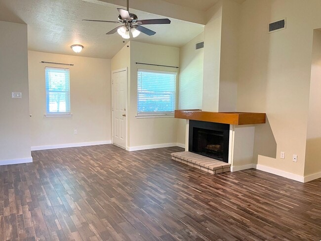 Photo - AUG 2026 PRE-LEASE!  Spacious 2 Bedroom Condo