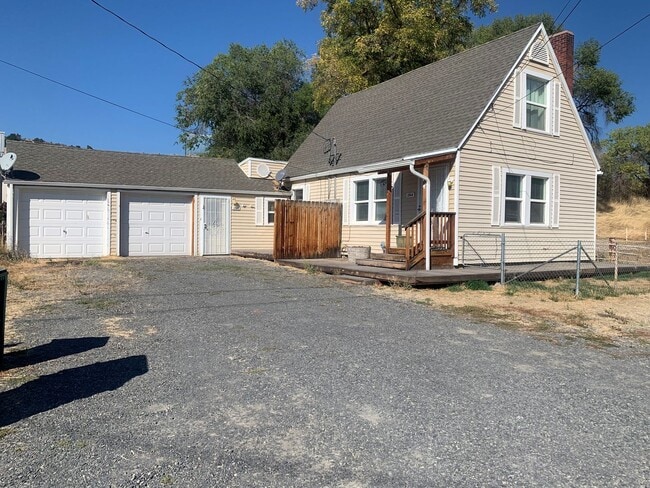 Photo - 1744 Laurel St Apartment Unit 1744