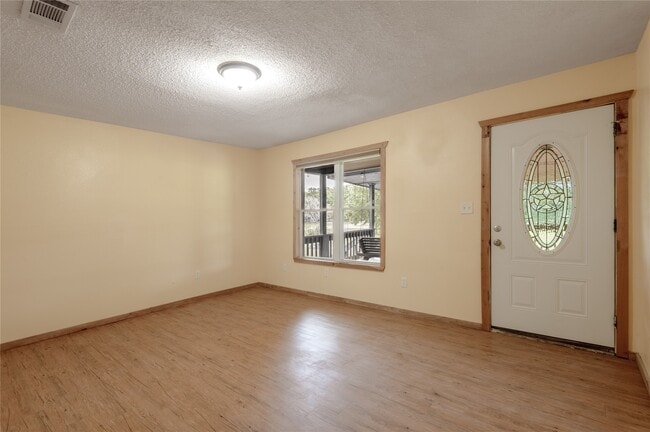 Photo - 86 Oak Hill Dr