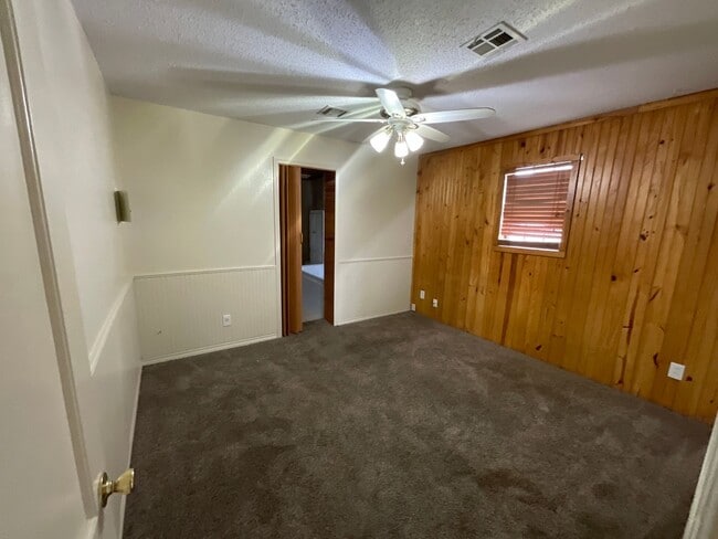 Photo - 4709 SE 23rd St