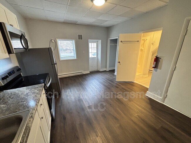 Photo - 631 N Prince St Unidad 3-1st Floor Rear