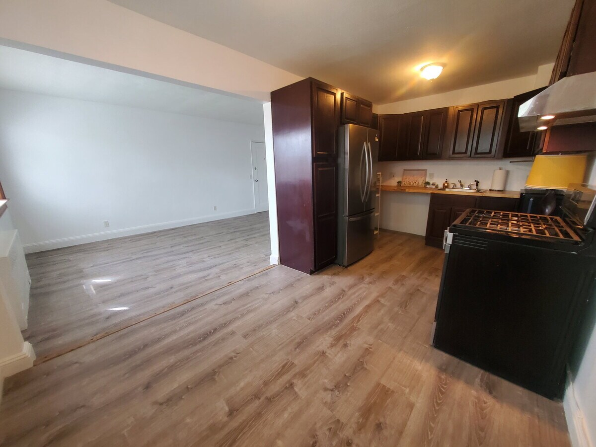 Photo - 11 Bedford Ave Unit 2