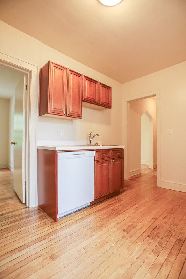 Photo - 2944 N Seeley Ave Unit #3