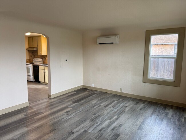 Photo - Updated 2 bedroom 1 bath house in Eugene!