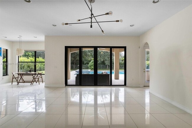 Photo - 10660 SW 55th St