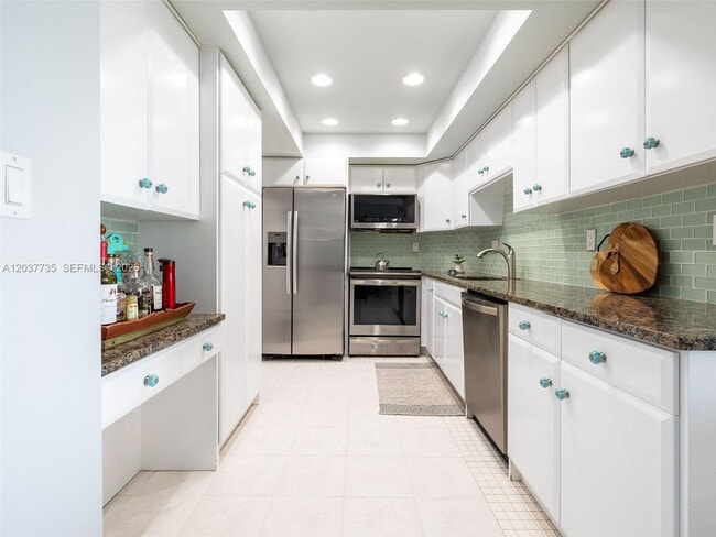 Photo - 500 Bayview Dr Unit 1520