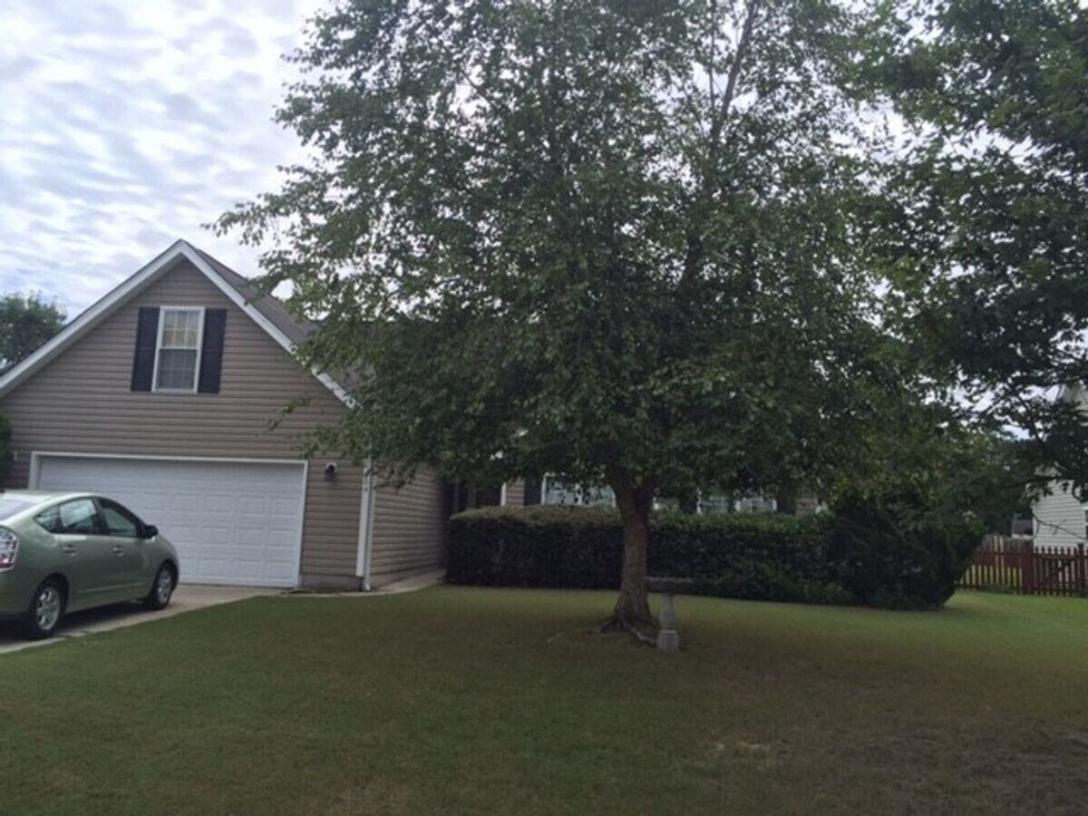 Photo - 664 Pine Branches Cir SE