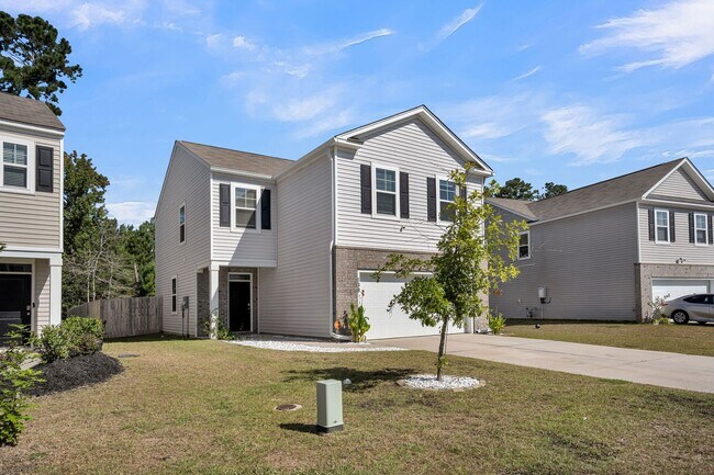 Photo - 4 Bedroom 3 Bath Home Located in Shell Poi...