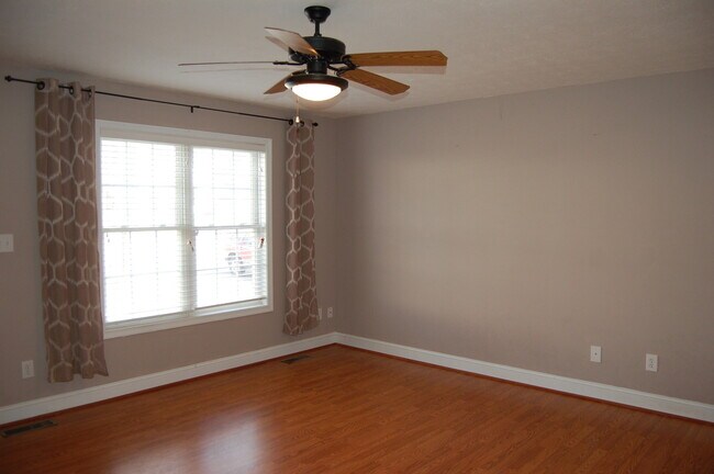 Photo - Spacious 2 BR Townhome in Sterling Park wi...