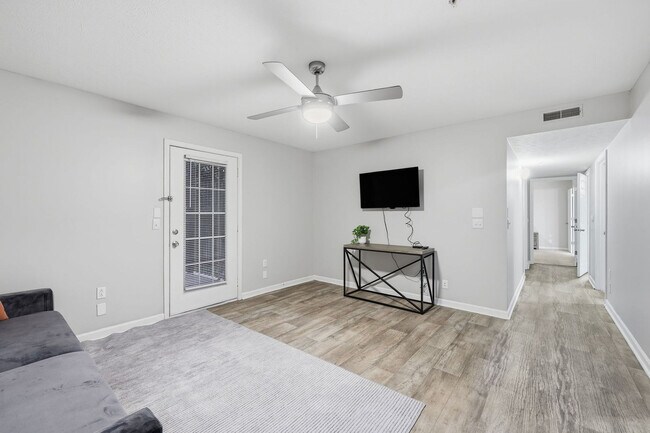 180 Cave Rd Unit SI FL2-ID1612763P