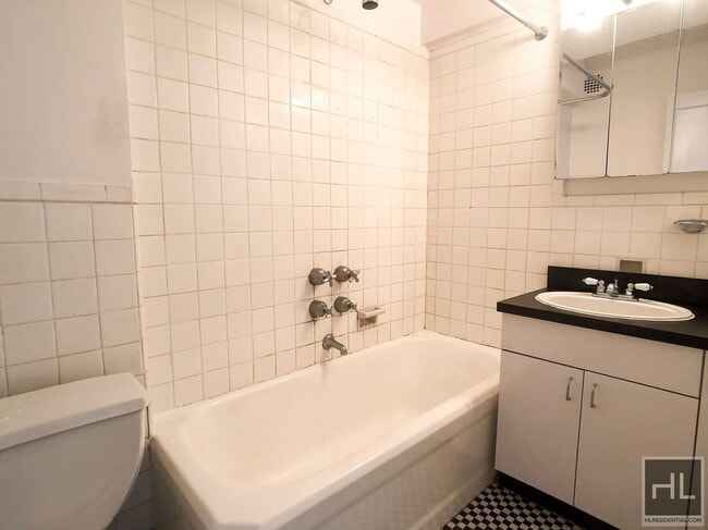 Building Photo - EAST 38 STREET Rental