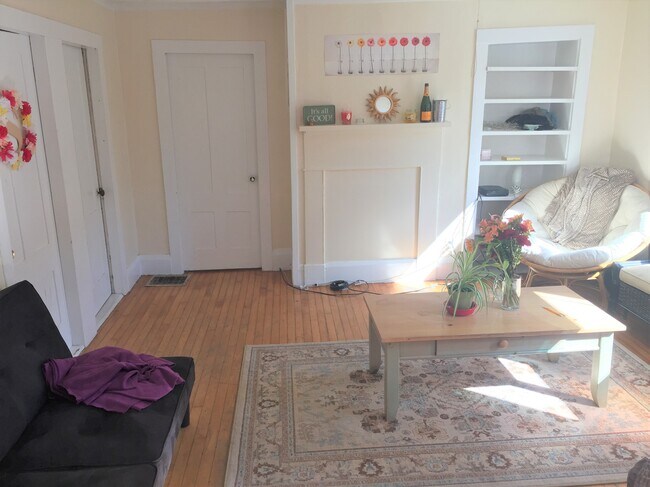 Photo - 27 Middle St Unit 1