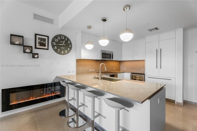 Photo - 68 SE 6th St Unit 1704