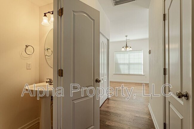 Photo - 382 Juniper Bend Cir