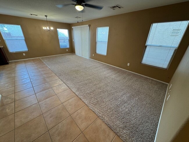 Photo - Beautiful 3 bedroom/2.5 bath home in great neighborhood