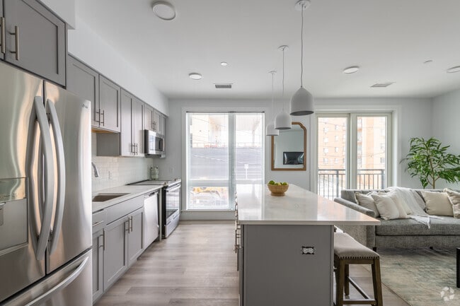 2BR, 2BA - 937 SQ FT