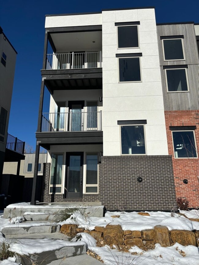 Luxurious Townhome - Luxurious Townhome