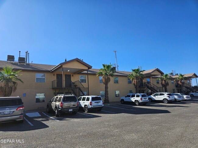 Building Photo - 592 Bartlett Dr Unit #306