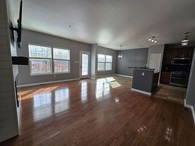 Photo - Entertainers Dream - Beautifully maintained 3 Bedroom Townhouse in Haymaker Pointe