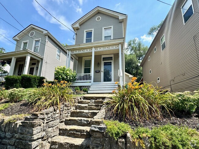 Building Photo - Charming 3 Bed/2 Full Bath in Columbia Tus... Rental